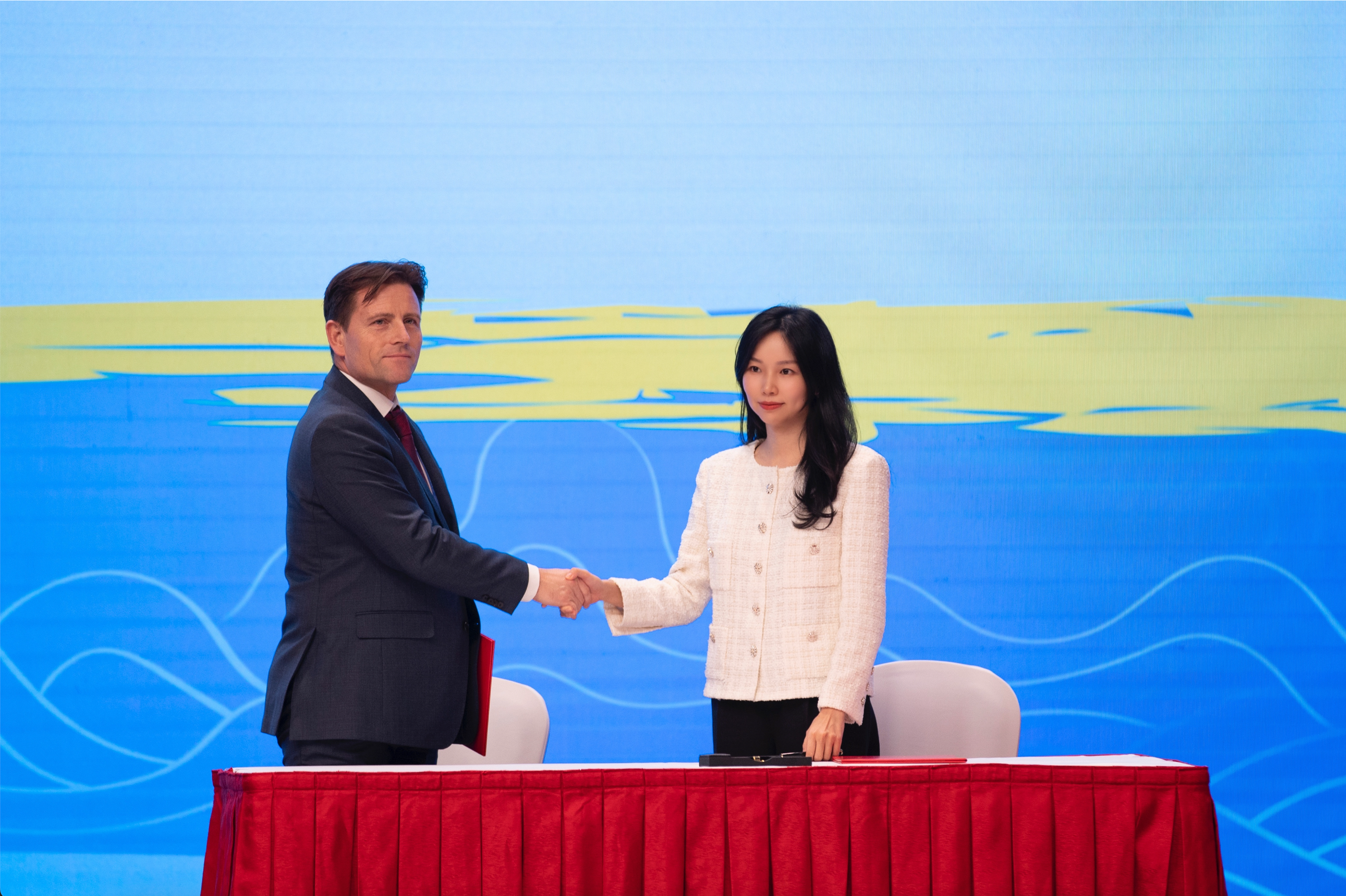 л�����ϯ��һ��һ����ҵ�Ҵ�Ტǩ����¼ HJC�ƽ�ǹٷ���վ���Ӵ�Ͷ������չ��һ��һ���г�