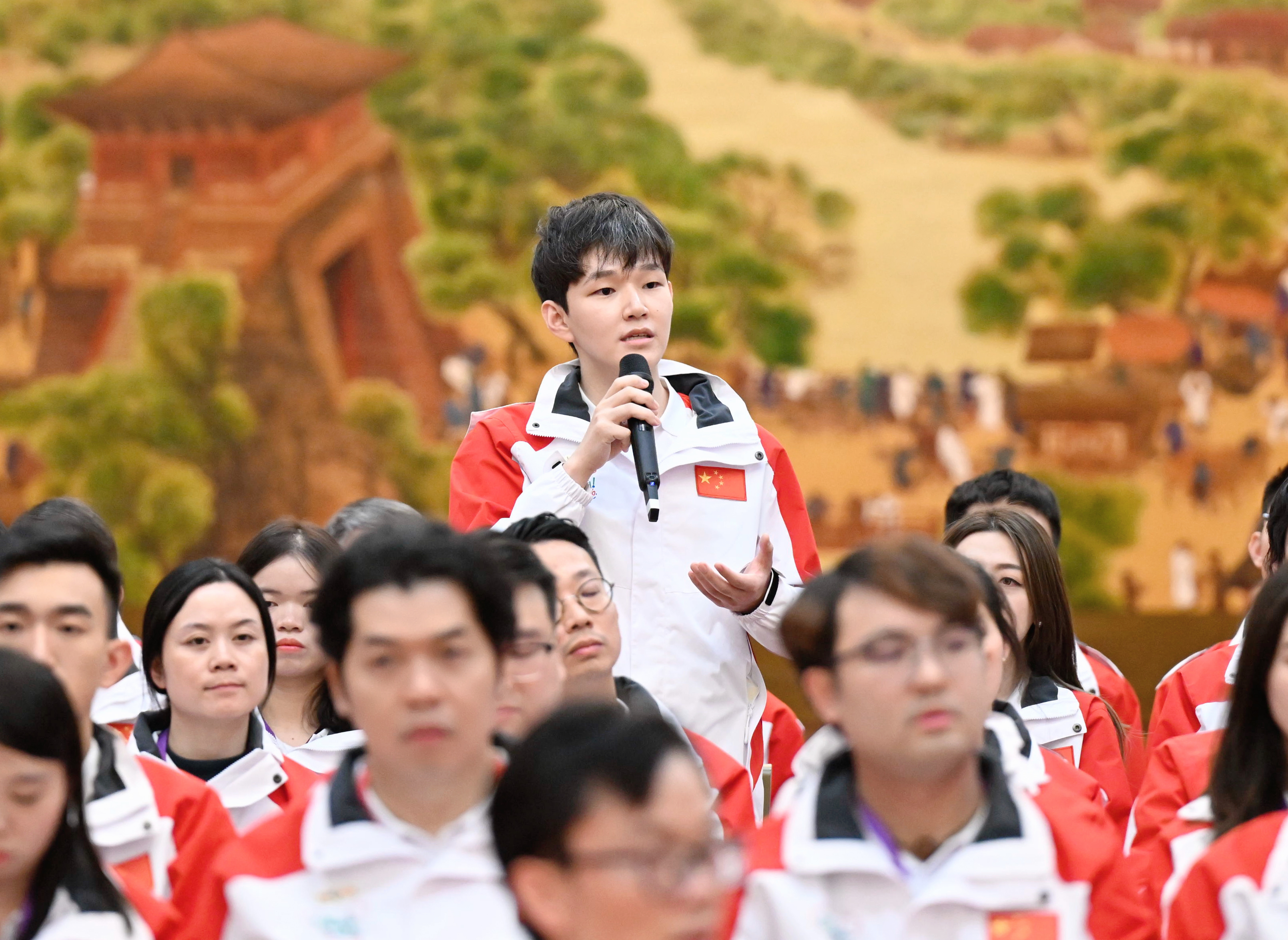 ��Ѧ��������۰������±������� л���󣺶�β���������� �������۳����ȹ�